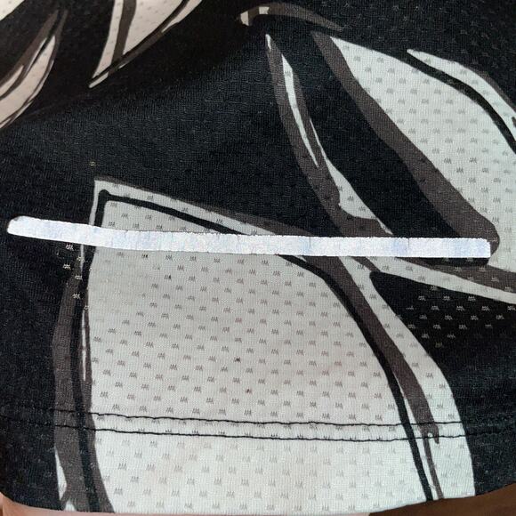 NIKE Men Printed Round Neck Polyester White, Black T-Shirt Large - Picture 2 of 6